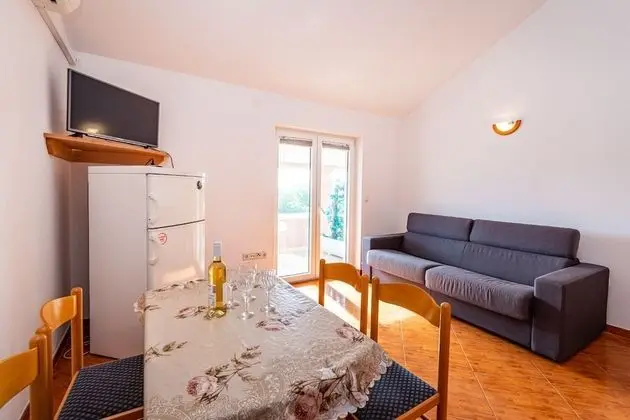 Apart Daire (Ivan - modern & close to center - A2()