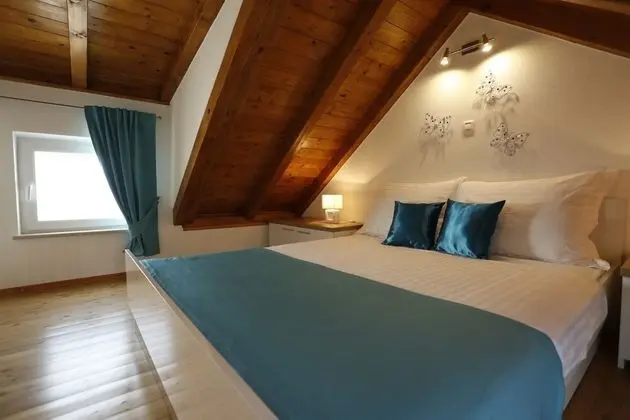 Ev (Ivan - open pool - H(6+4))