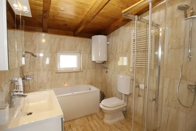 Ev (Ivan - open pool - H(6+4))