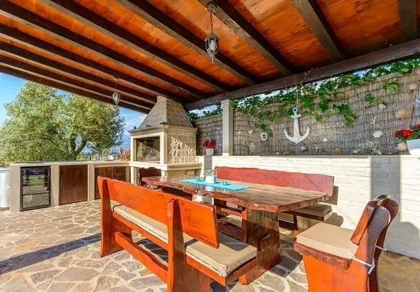 Ev (Ivan - open pool - H(6+4))