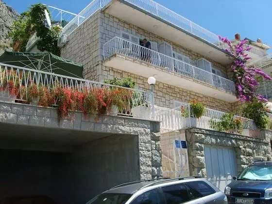 Apart Daire (Ivan - with parking - A4(3))