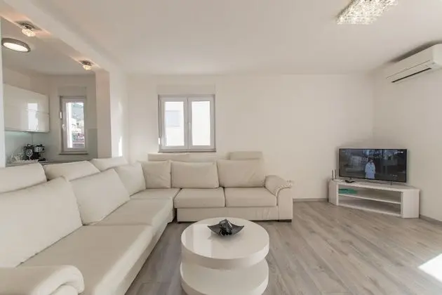 Apart Daire (Ivan - sea view - A2(4+1))