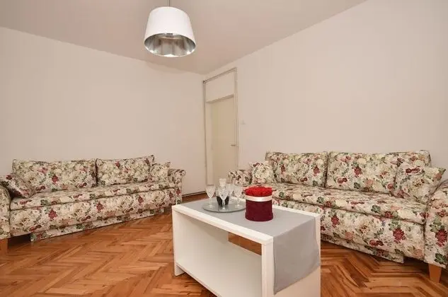 Apart Daire, 2 Yatak Odası (Snjezana)