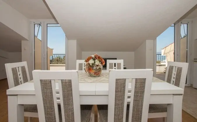 Apart Daire, Deniz Manzaralı (Top View)
