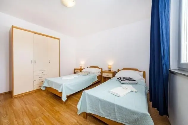 Apart Daire (Ivanac - close to the beach - A1 (6+2)