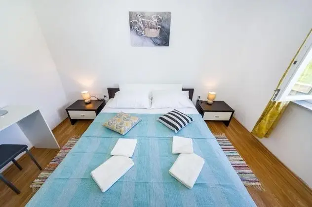 Apart Daire (Ivanac - close to the beach - A1 (6+2)