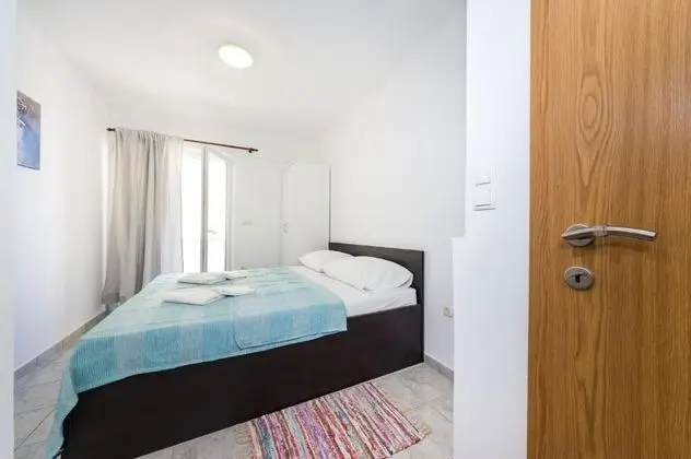 Apart Daire (Ivanac - close to the beach - A1 (6+2)