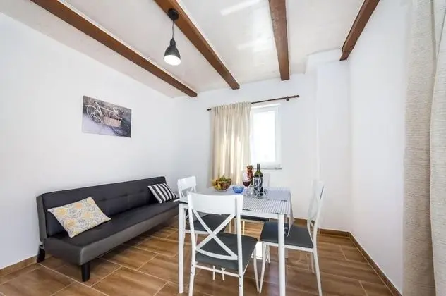 Apart Daire (Ivanac - close to the beach - A2 (2+2)