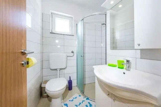 Apart Daire (Ivanac - close to the beach - A2 (2+2)