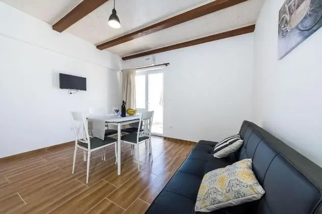 Apart Daire (Ivanac - close to the beach - A3 (2+2)