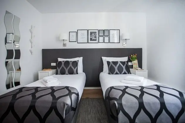 Deluxe Tek Büyük Yataklı Oda, 1 Büyük (Queen) Boy Yatak