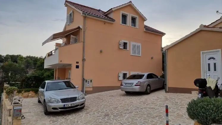 Apart Daire (Ivano - 20 m from Sea - A2(2+1))