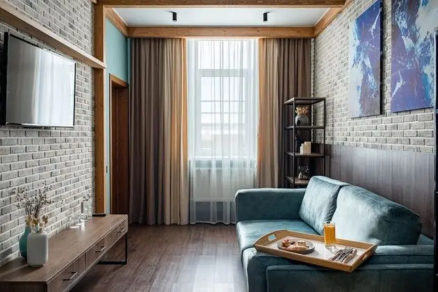 Luxury Oda