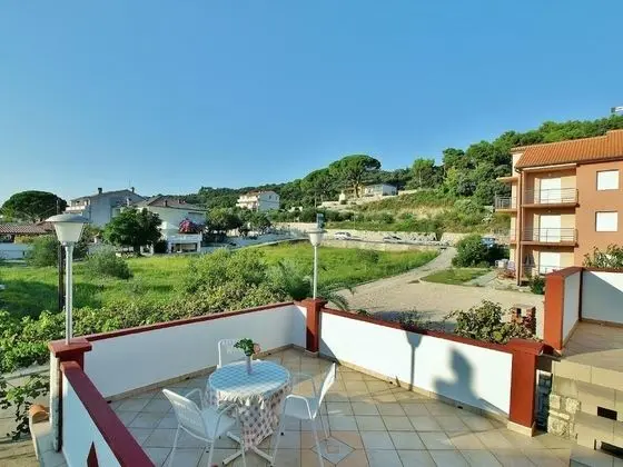 Apart Daire (Ivans - with parking - A2(2+1))