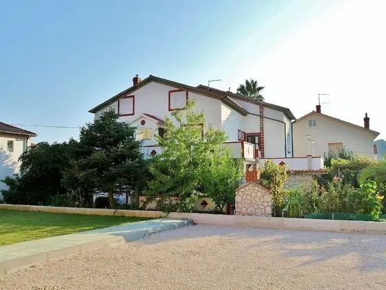 Apart Daire (Ivans - with parking - A3(4))