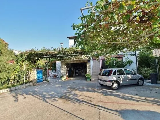 Apart Daire (Ivans - with parking - A3(4))