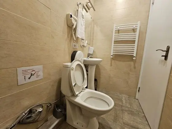 Economy Dört Kişilik Oda (402)