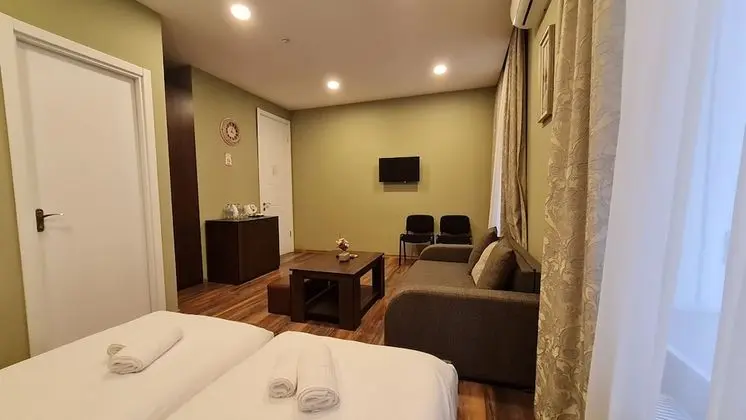 Standard Dört Kişilik Oda (202)