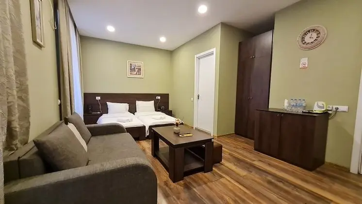 Standard Dört Kişilik Oda (202)