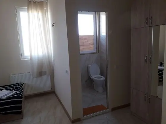 Basic Üç Kişilik Oda, Dağ Manzaralı