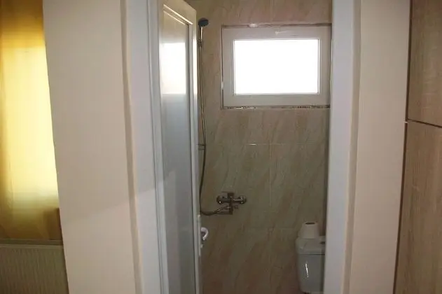 Basic Üç Kişilik Oda, Dağ Manzaralı