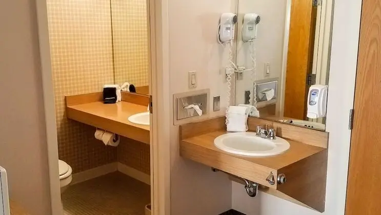 Oda, 2 Çift Kişilik Yatak, Sigara İçilmez, Banyolu/Duşlu