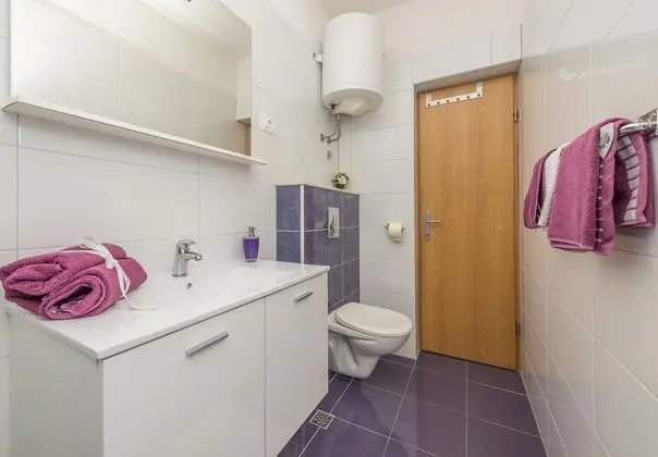 Apart Daire (Ivi - 100 m from pebble beach - A1(2+)