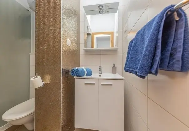 Apart Daire (Ivi - 100 m from pebble beach - A3(2+)