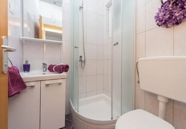 Apart Daire (Ivi - 100 m from pebble beach - A5(2+)