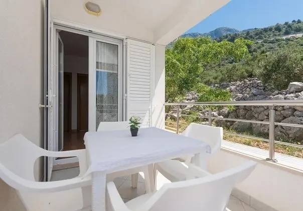 Apart Daire (Ivi - 100 m from pebble beach - A5(2+)