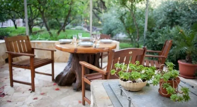 Apart Daire (Ivica - 40 m from beach - A1(4))