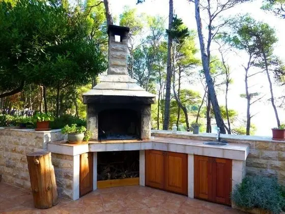 Apart Daire (Ivica - 40 m from beach - A2(2+1))