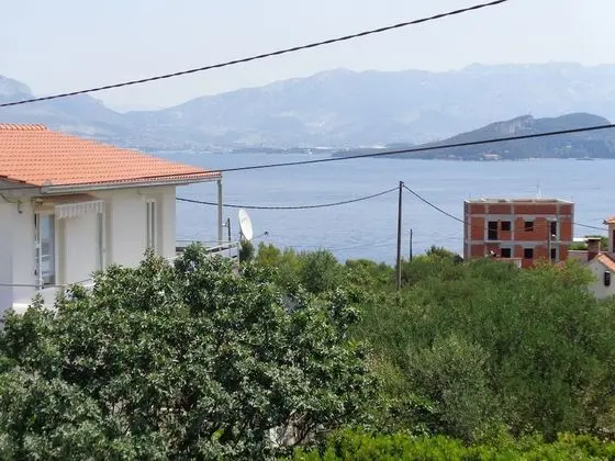 Apart Daire (Ivica - garden terrace - A2(2+2))