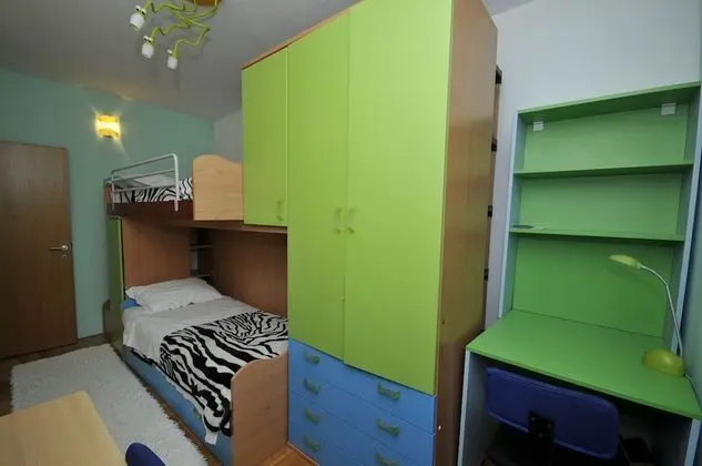 Apart Daire (Ivica - parking - A1(4+2))