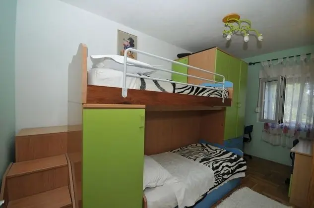 Apart Daire (Ivica - parking - A1(4+2))
