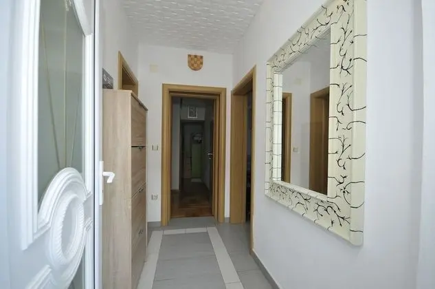 Apart Daire (Ivica - parking - A1(4+2))