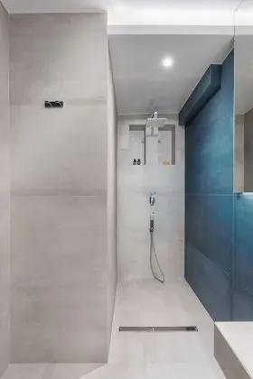 Superior Tek Büyük veya İki Ayrı Yataklı Oda