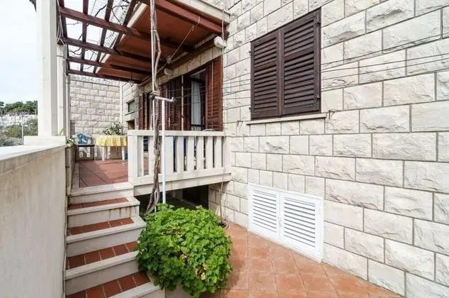 Stüdyo (Studio Apartment with Terrace)