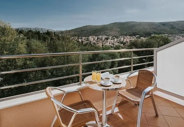 Superior Tek Büyük veya İki Ayrı Yataklı Oda, Balkon