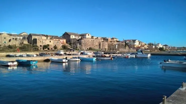 Apart Daire (Ivo - 0,5 km from sandy beach - A2(6+)