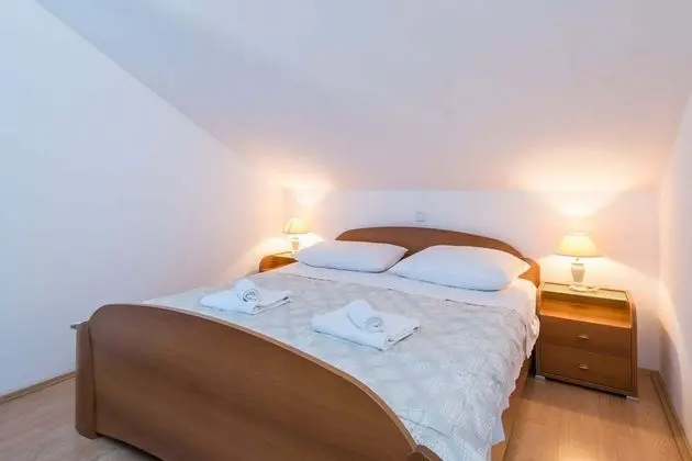 Apart Daire (Ivo - 400 m from sea - A8(4+1))