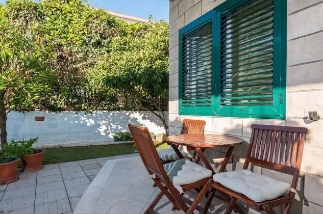 Apart Daire (Ivo - 400 m from sea - A8(4+1))