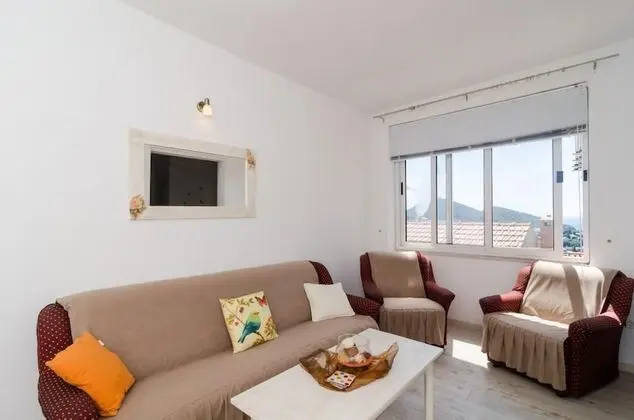 Tek Büyük Yataklı Oda (Double Room with External Private Bat)