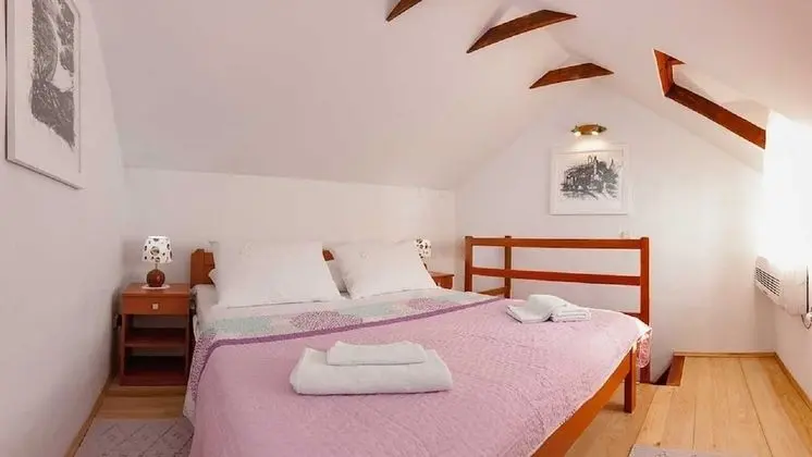 Ev (Ivo - house with pool - H(4+1))