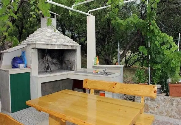 Ev (Ivo - house with pool - H(4+1))
