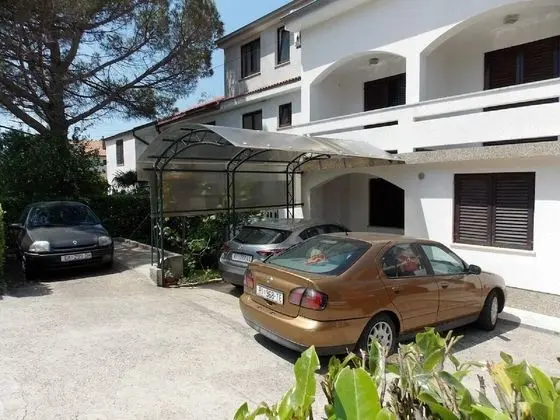 Apart Daire (Ivo - with parking - A4(2+2) - PRIZEM)