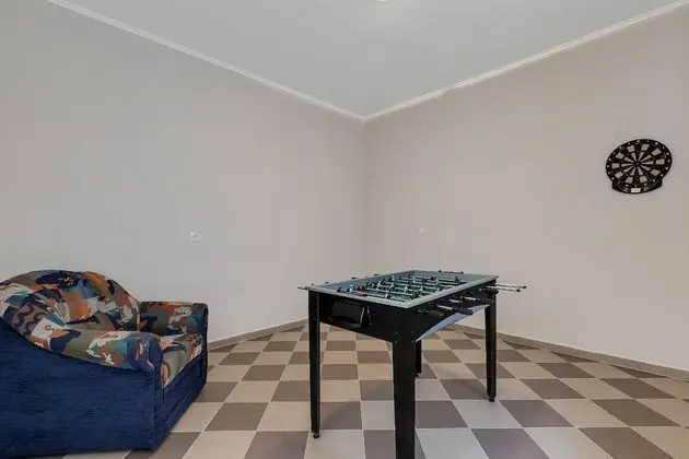 Ev (Ivo - with pool - H(6))