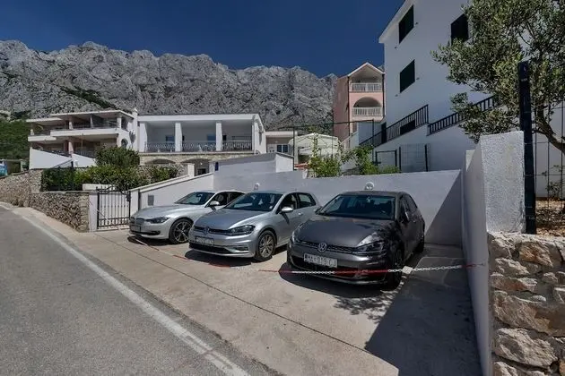 Ev (Ivo - with pool - H(6))