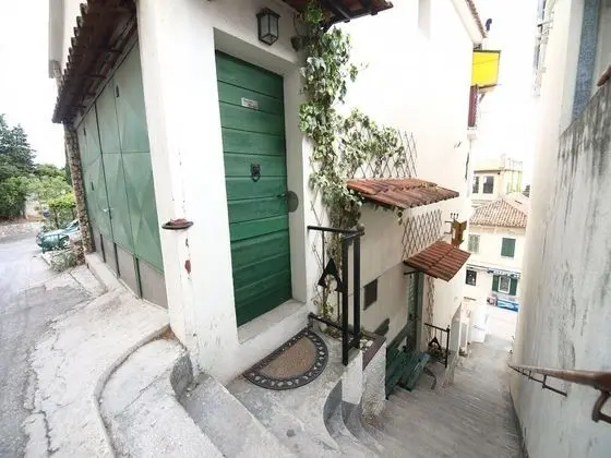 Stüdyo (Ivo - town center, 40m from the sea -)