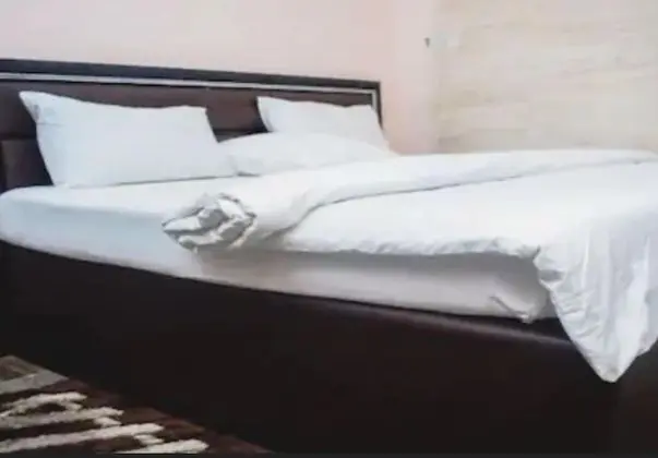 Classic Tek Büyük Yataklı Oda